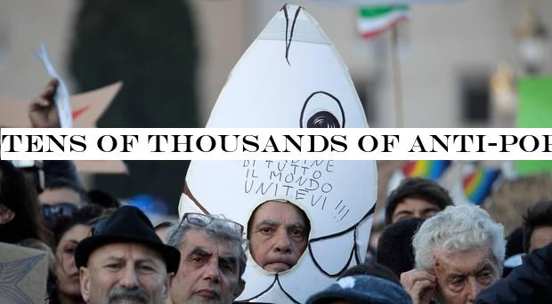 Tens of thousands of anti-populist Sardines fill Roman square