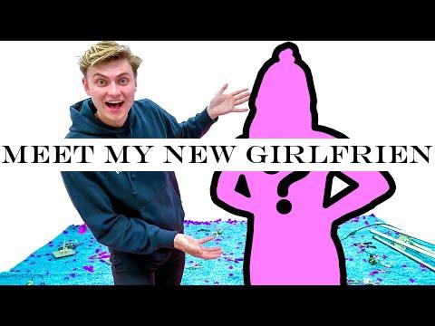 MEET MY NEW GIRLFRIEND!!